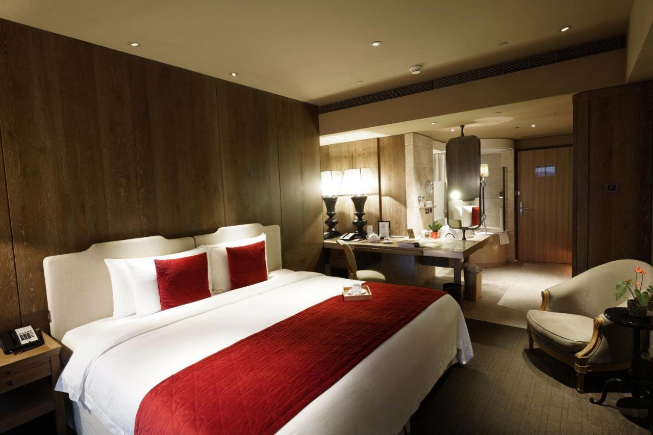 Palais De Chine Hotel Taipei Esterno foto A room at the hotel